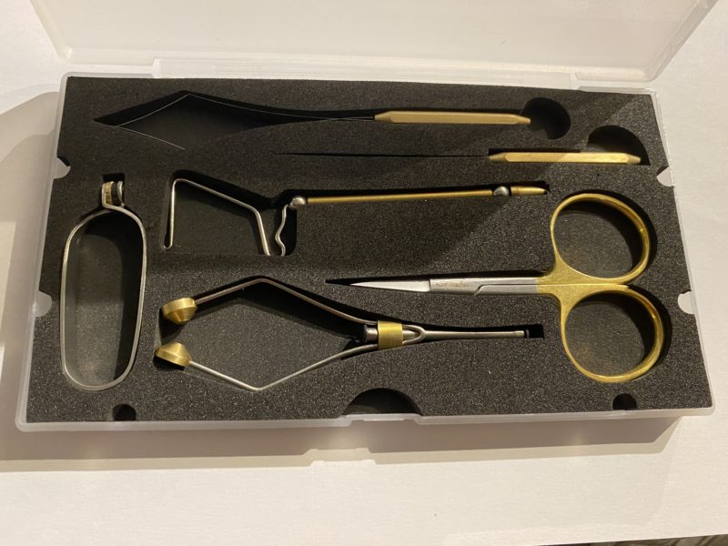 Flugfiskebutiken´s Fly Tying Set - 6 Delar "Gold"